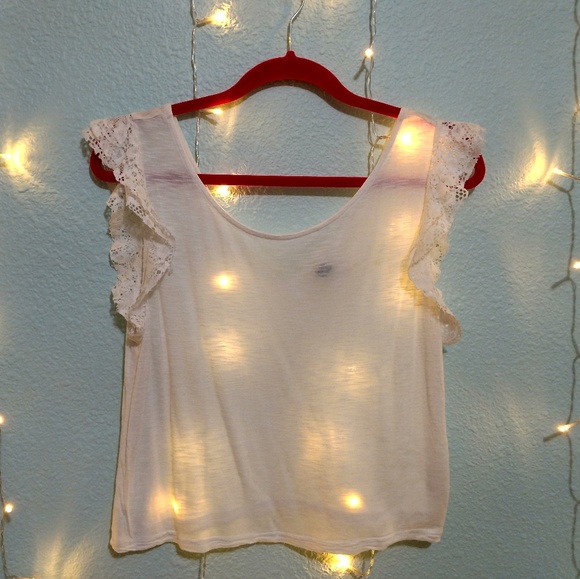 HM Ruffled Lace Sleeve Tank - Picture 3 of 3